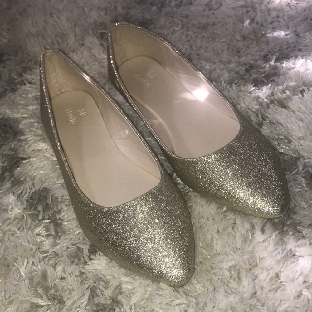 David’s Bridal Glitter Pointed Toe Flats 7.5